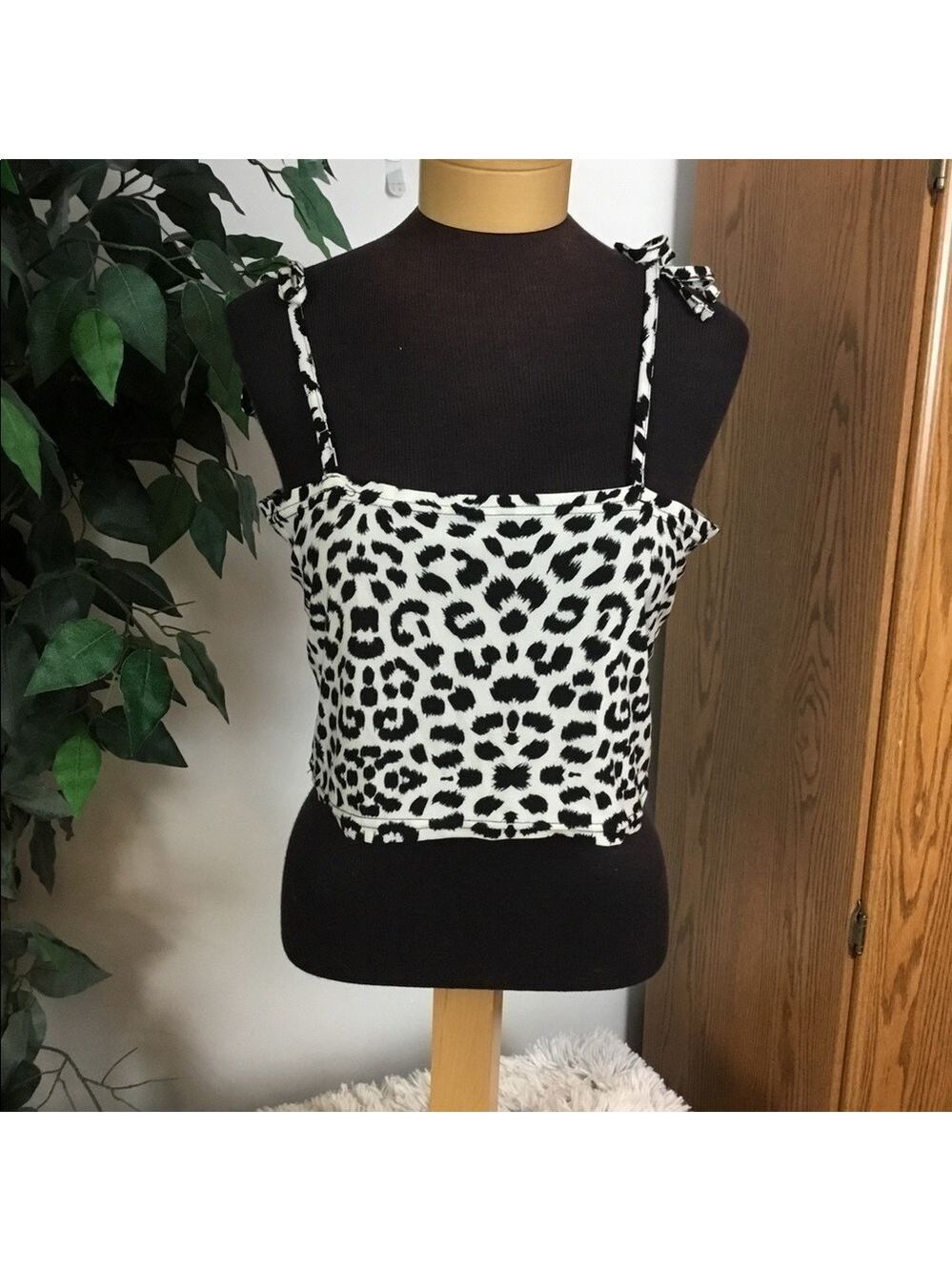 SHEIN XL black white print crop top with tie shoulder straps